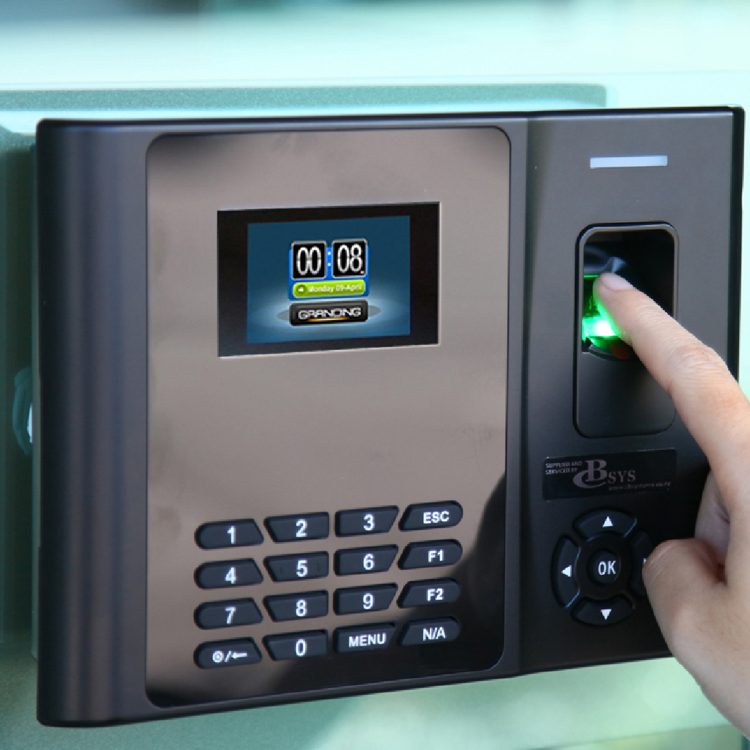 Panel Absensi APASIH MESIN ABSENSI PEGAWAI ITU? - Produsen Cetak Kartu PVC Standar ...