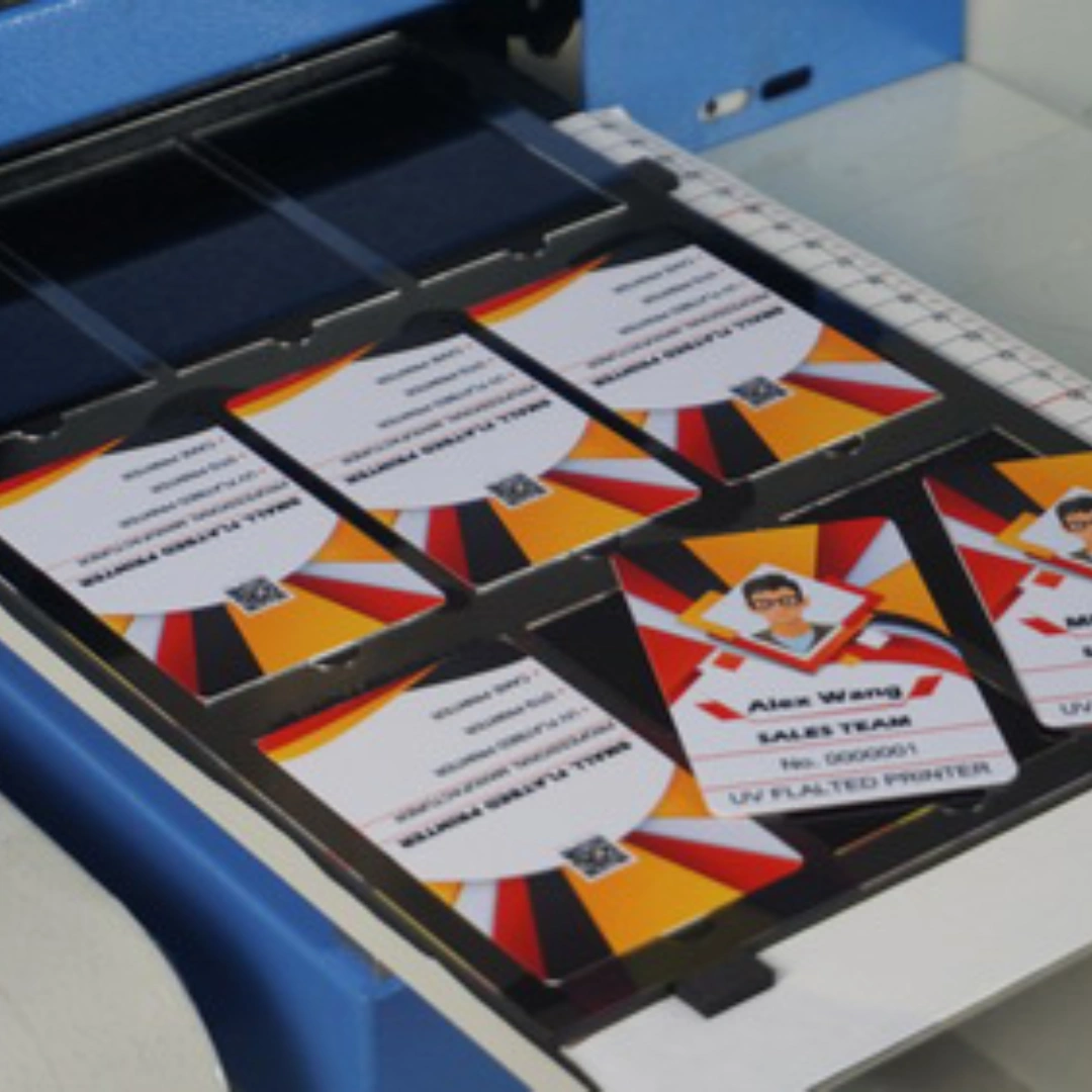 Kartu Elektronik Custom: Solusi ID Card dan Souvenir